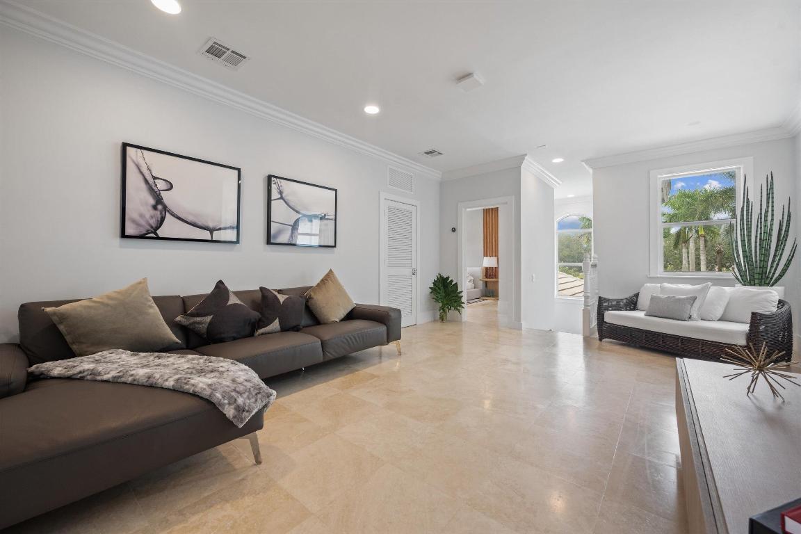 WELLINGTON AERO CLUB OF THE LANDINGS AT WELLINGTON - Residential