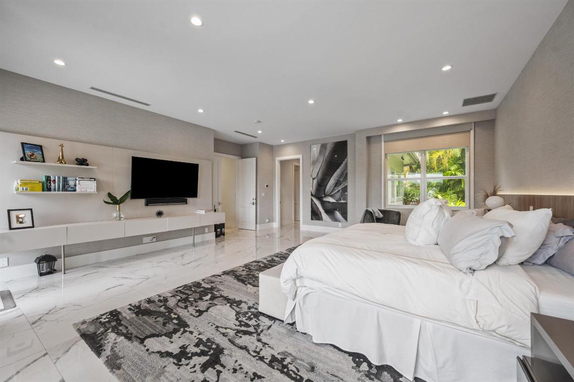 WELLINGTON AERO CLUB OF THE LANDINGS AT WELLINGTON - Residential