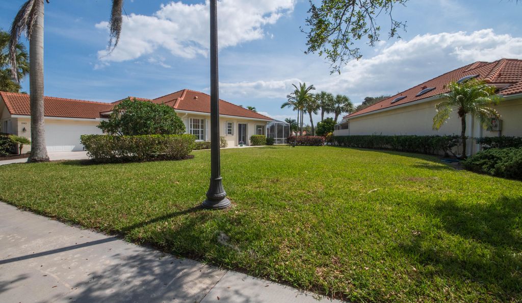 Photo of 280 Kelsey Park Circle, Palm Beach Gardens, FL 33410 (MLS # R11165306)