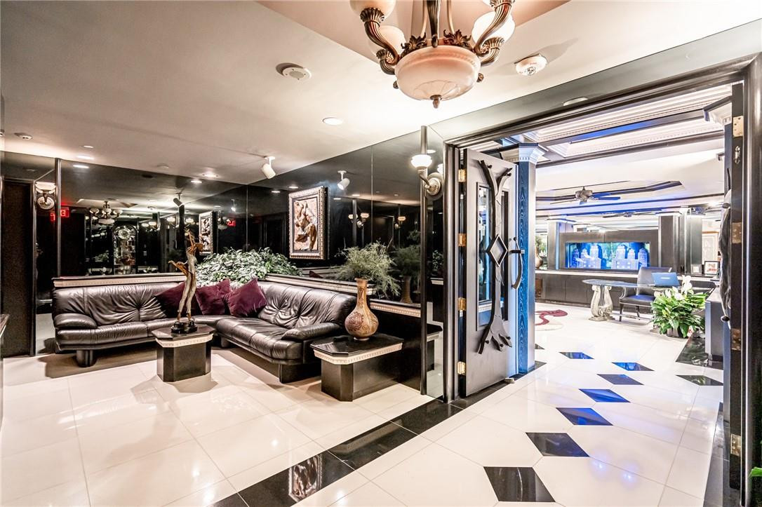 MIZNER GRAND - Residential