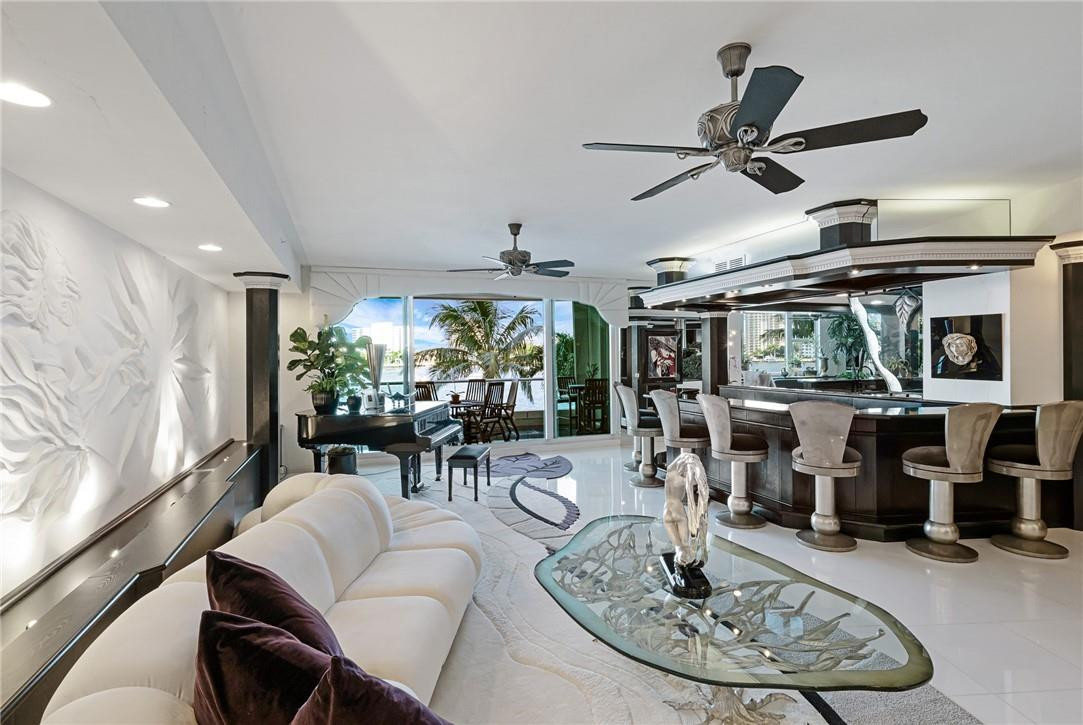 MIZNER GRAND - Residential