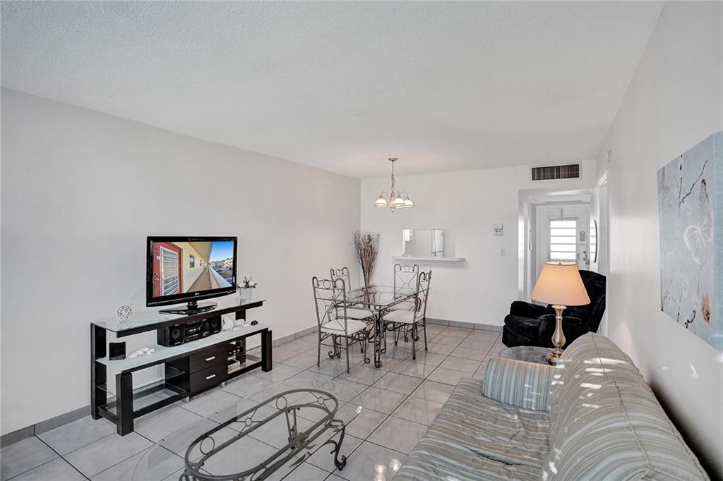 Lauderhill East Eton - Residential