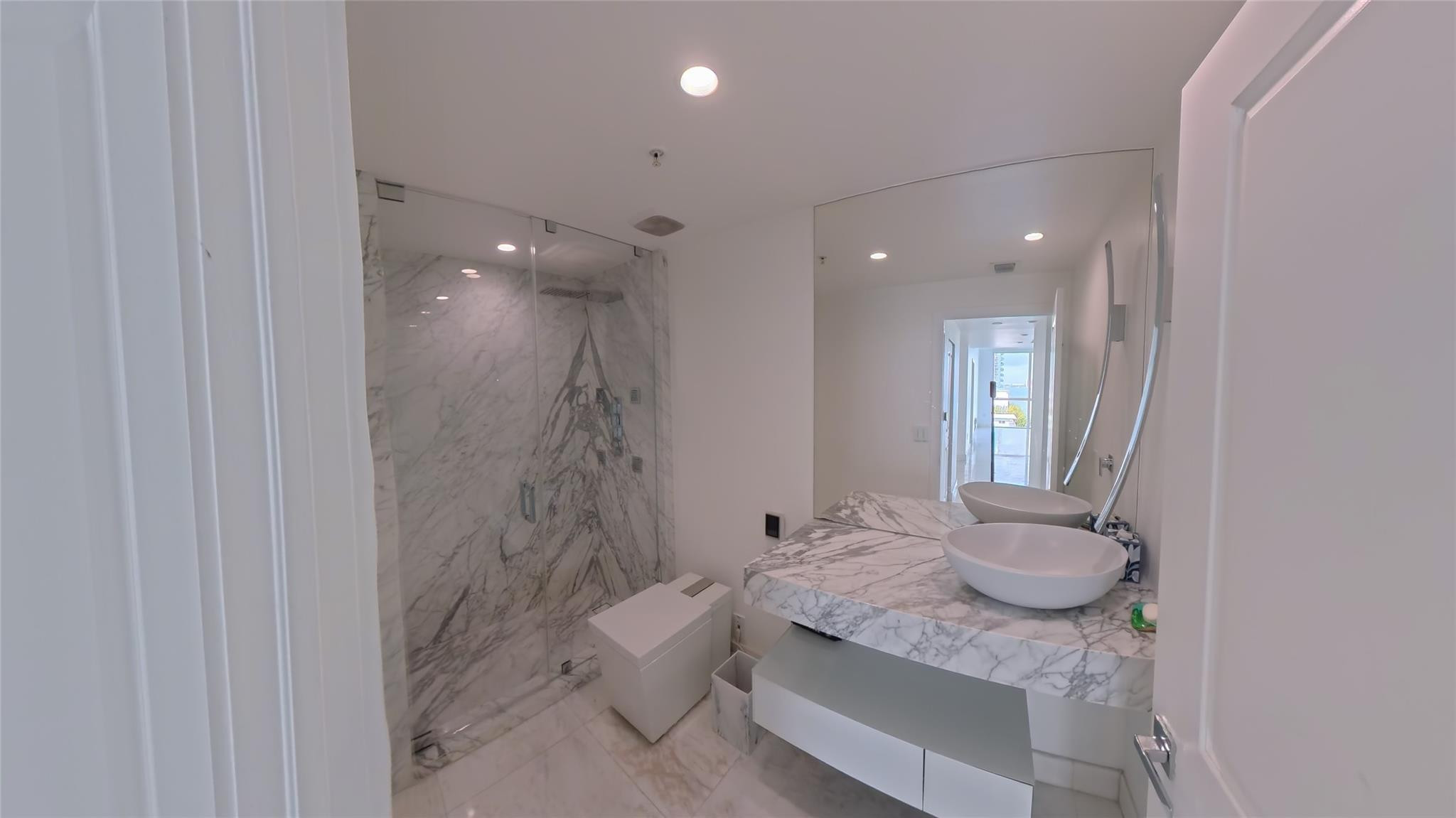 360 CONDO B - Residential