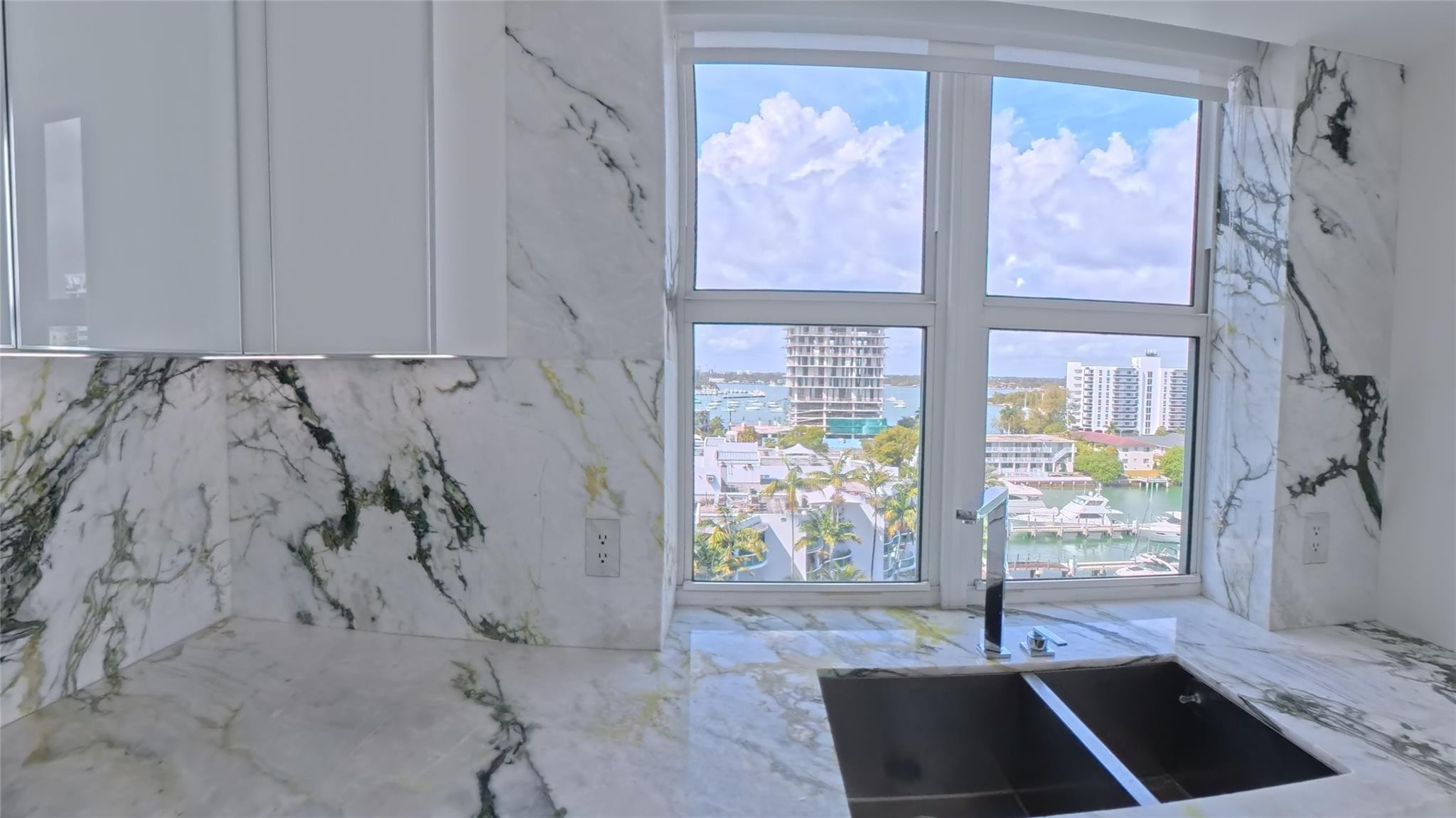 360 CONDO B - Residential