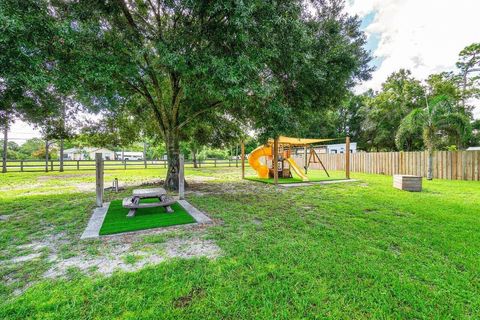 A home in Loxahatchee