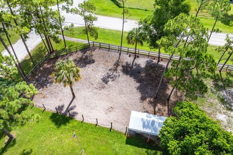 A home in Loxahatchee