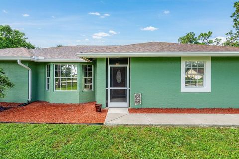 A home in Loxahatchee