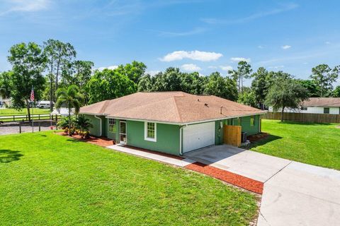 A home in Loxahatchee