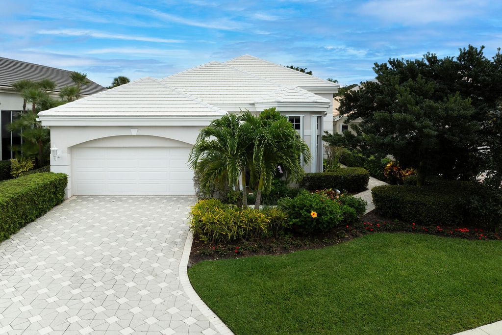 Photo of 138 Windward Drive, Palm Beach Gardens, FL 33418 (MLS # R10973529)