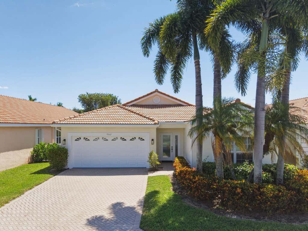 Photo of 9512 HONEYBELL Circle, Boynton Beach, FL 33437 (MLS # B26066341)