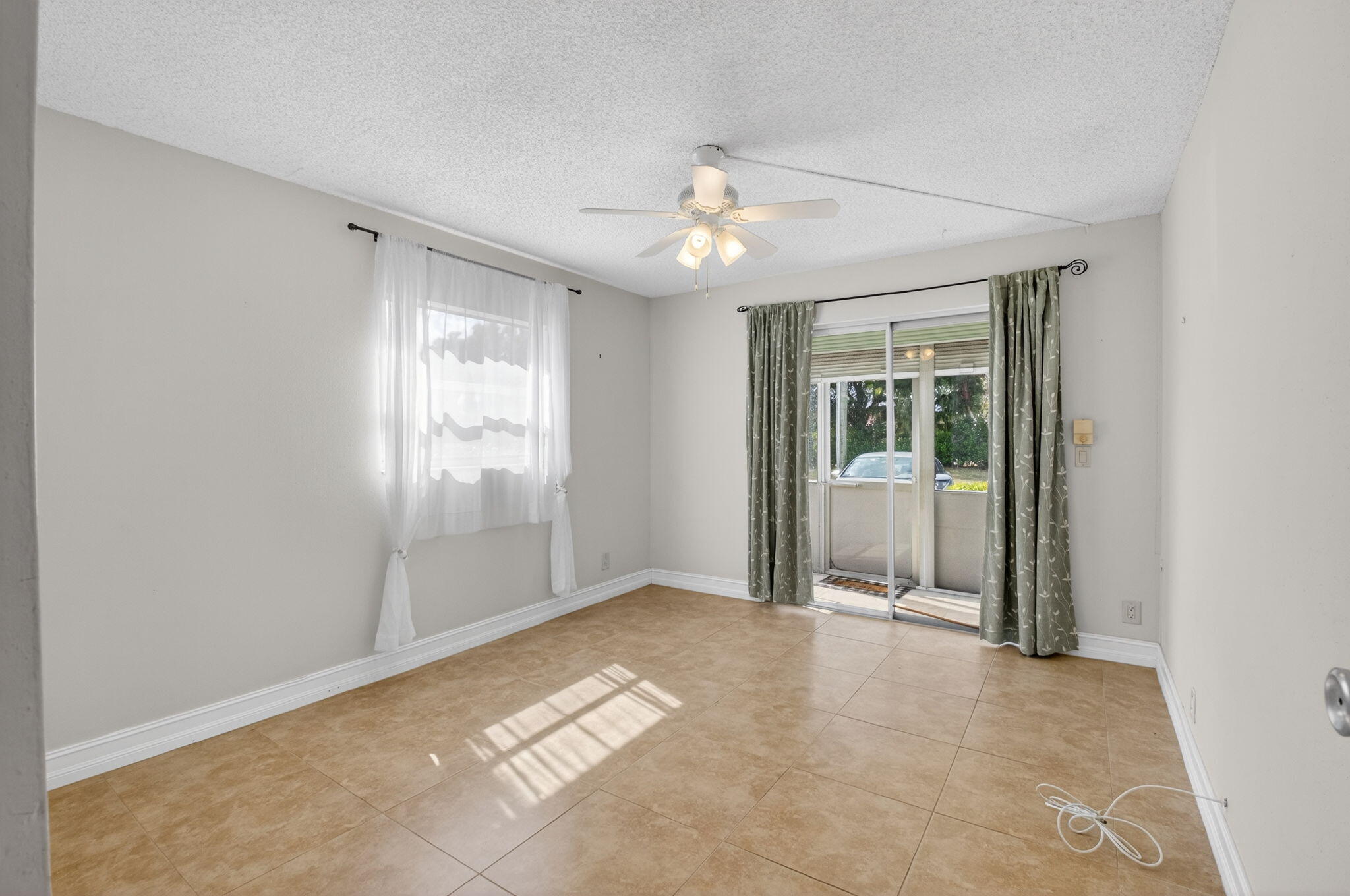 KINGS POINT TUSCANY CONDOS - Residential