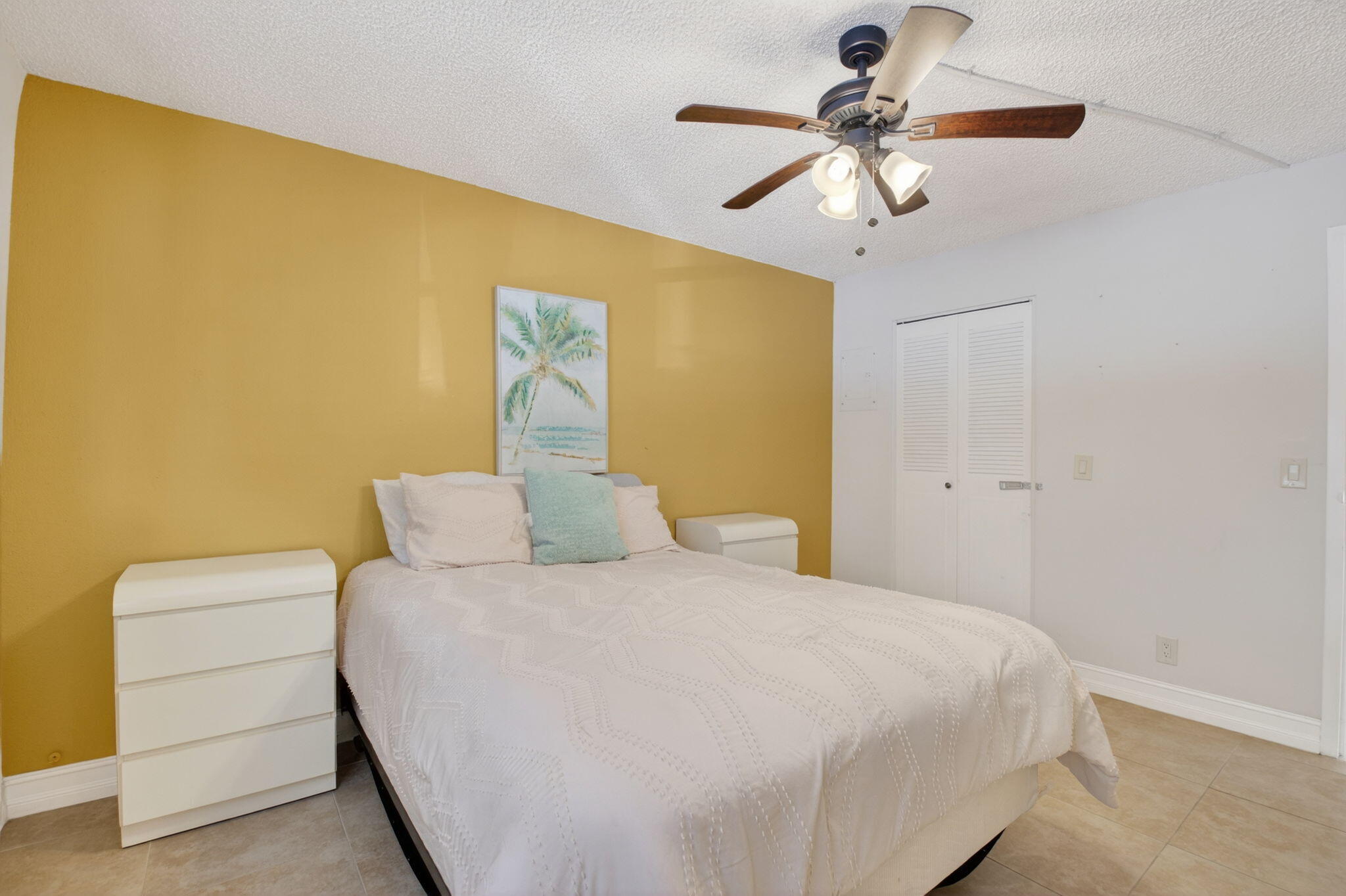 KINGS POINT TUSCANY CONDOS - Residential