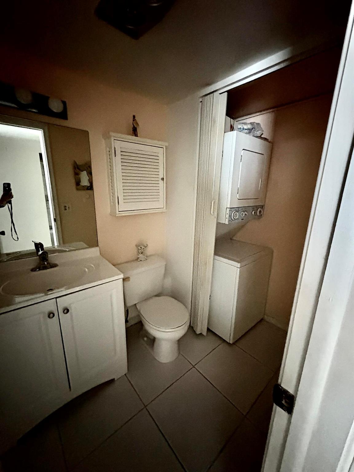 CENTURY VILLAGE / STRATFO - Residential Lease