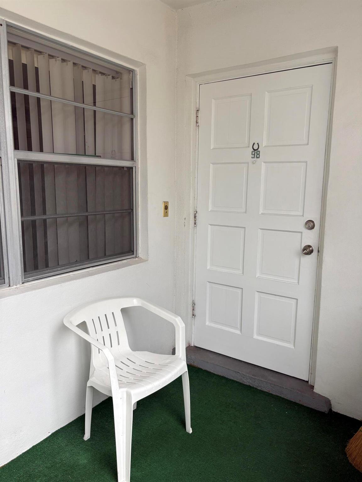 CENTURY VILLAGE / STRATFO - Residential Lease