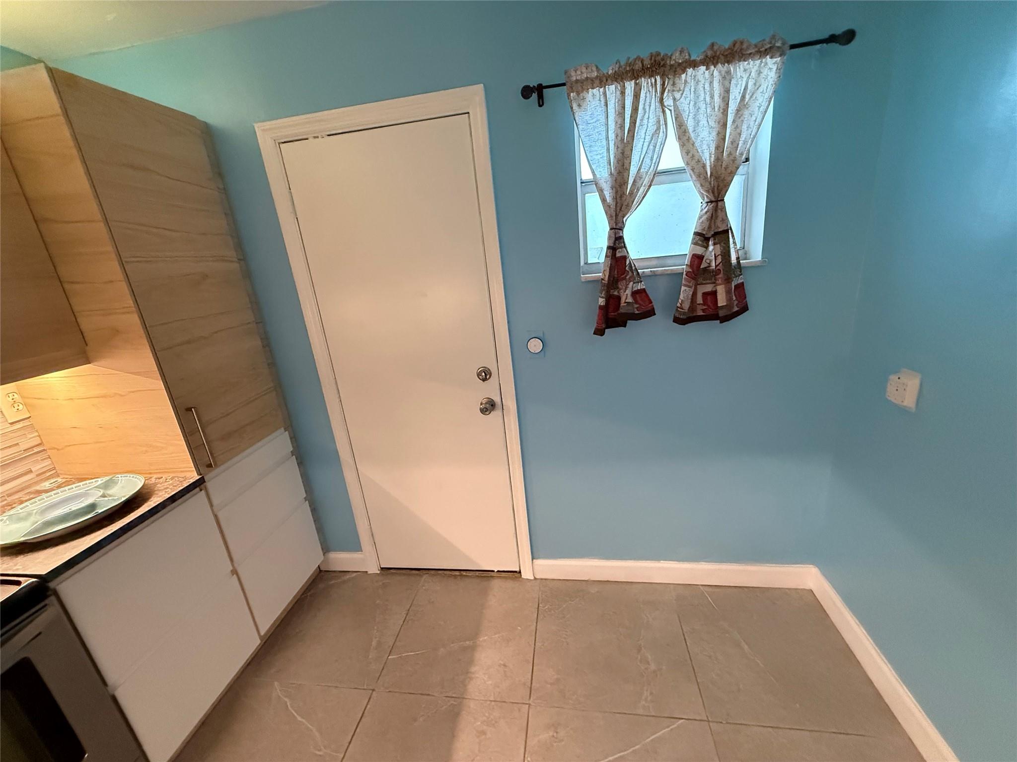 Polynesian Gardens Condo - Residential Lease