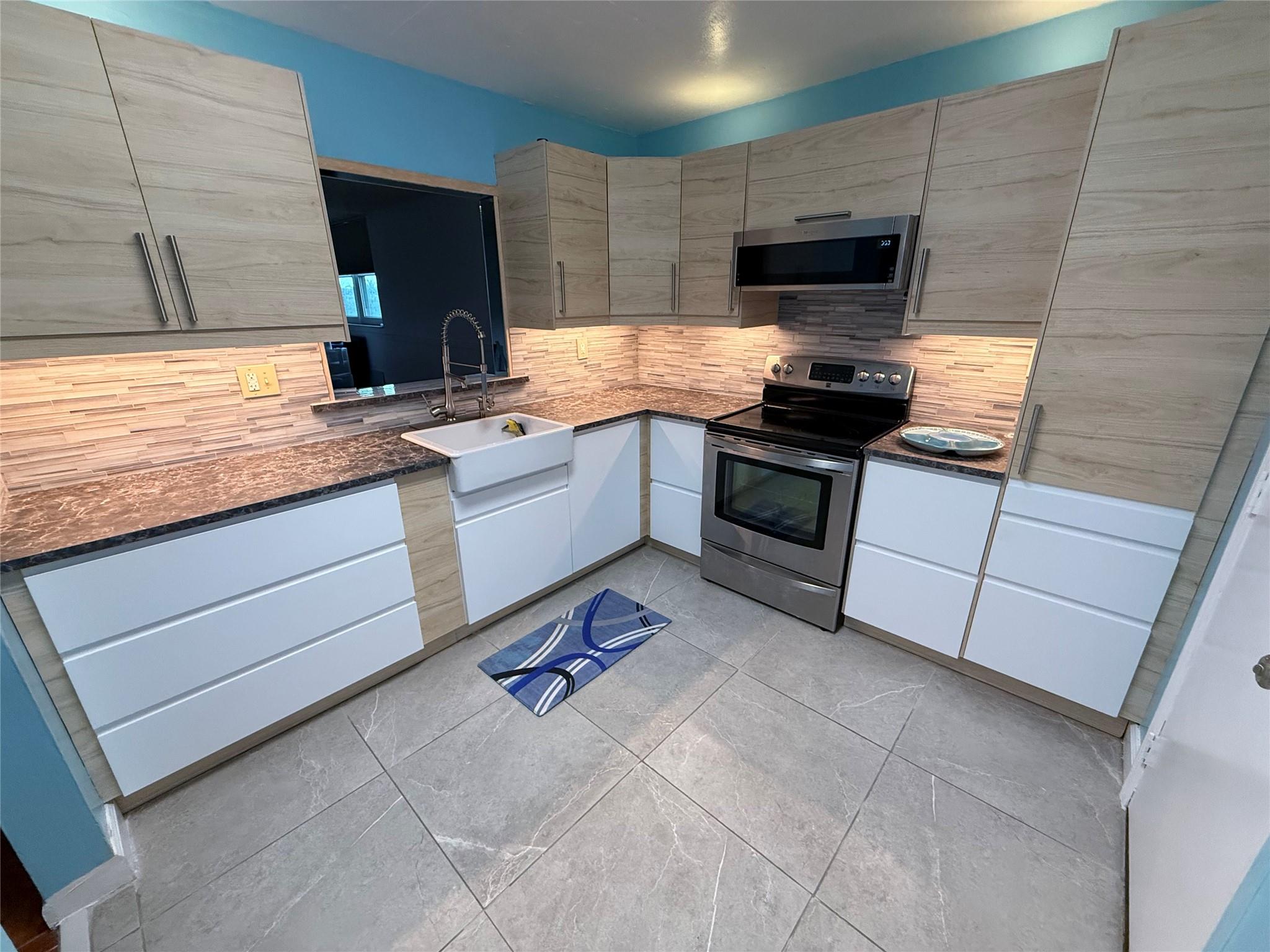 Polynesian Gardens Condo - Residential Lease