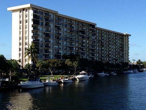 Tiny photo for 801 S Federal Highway, Pompano Beach, FL 33062 (MLS # B26036431)