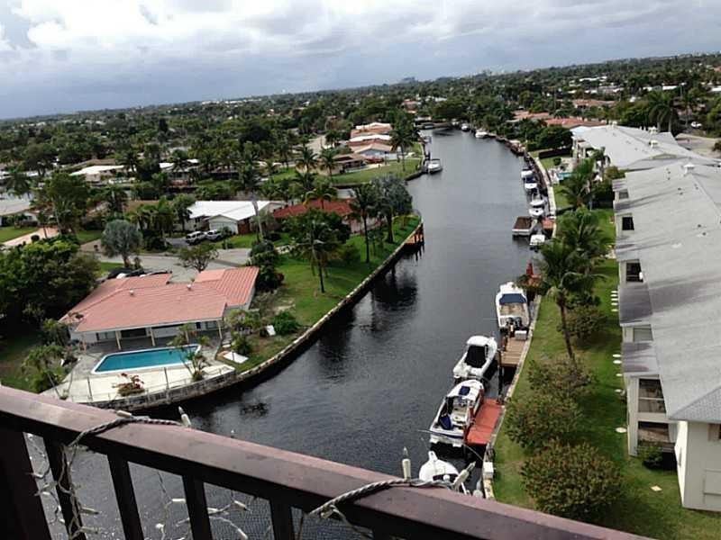 Photo of 801 S Federal Highway, Pompano Beach, FL 33062 (MLS # B26036431)