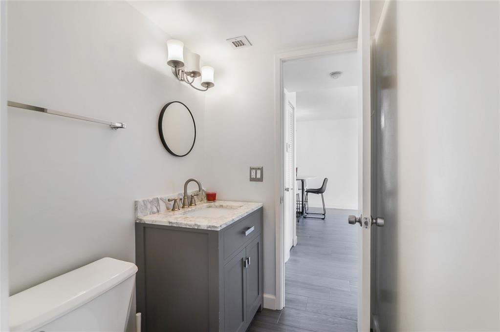 STRATFORD HOUSE CONDO - Residential