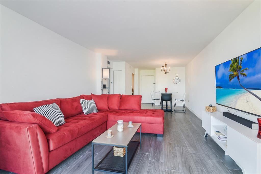 STRATFORD HOUSE CONDO - Residential