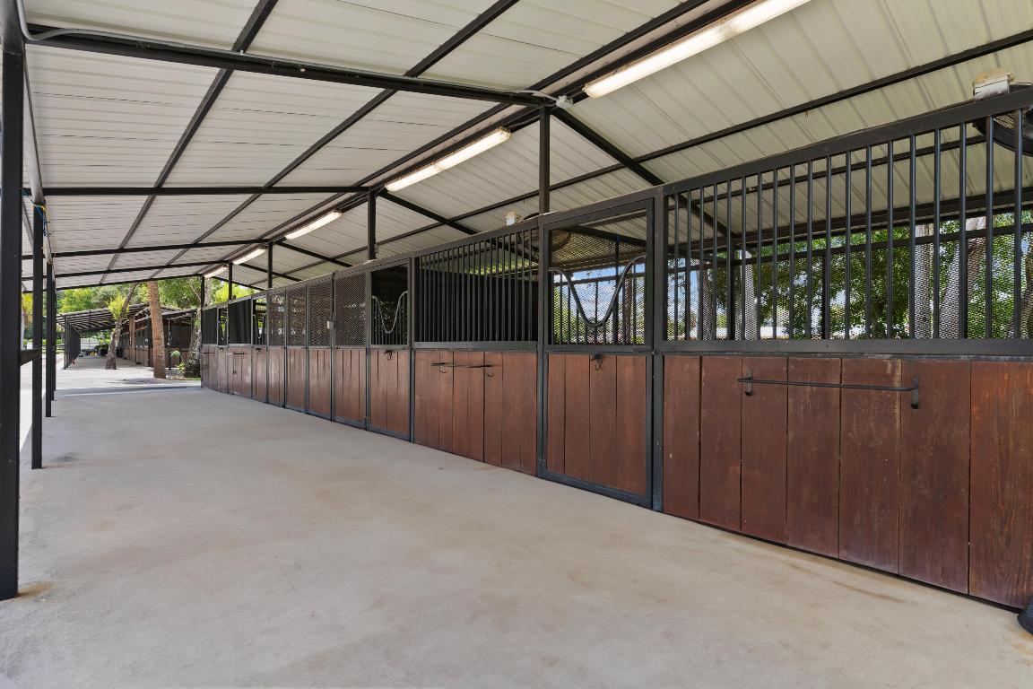 LOXAHATCHEE GROVES - Land