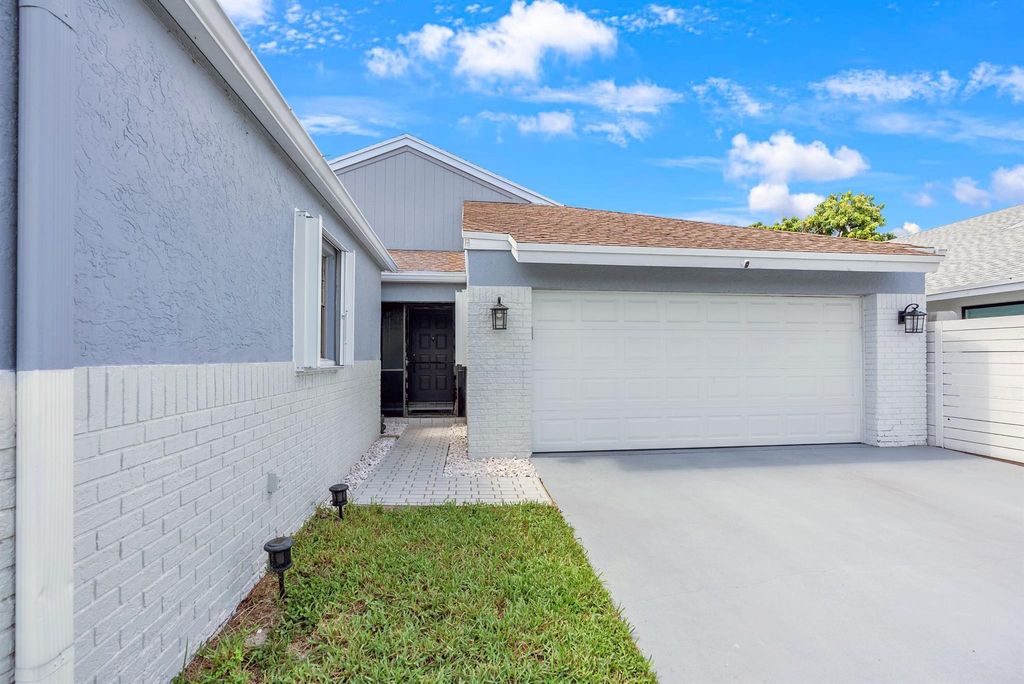 Photo of 11508 Clear Creek Place, Boca Raton, FL 33428 (MLS # R11099978)