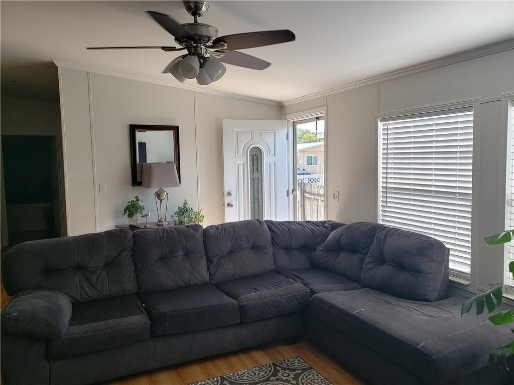 HOLLY LAKE - Residential