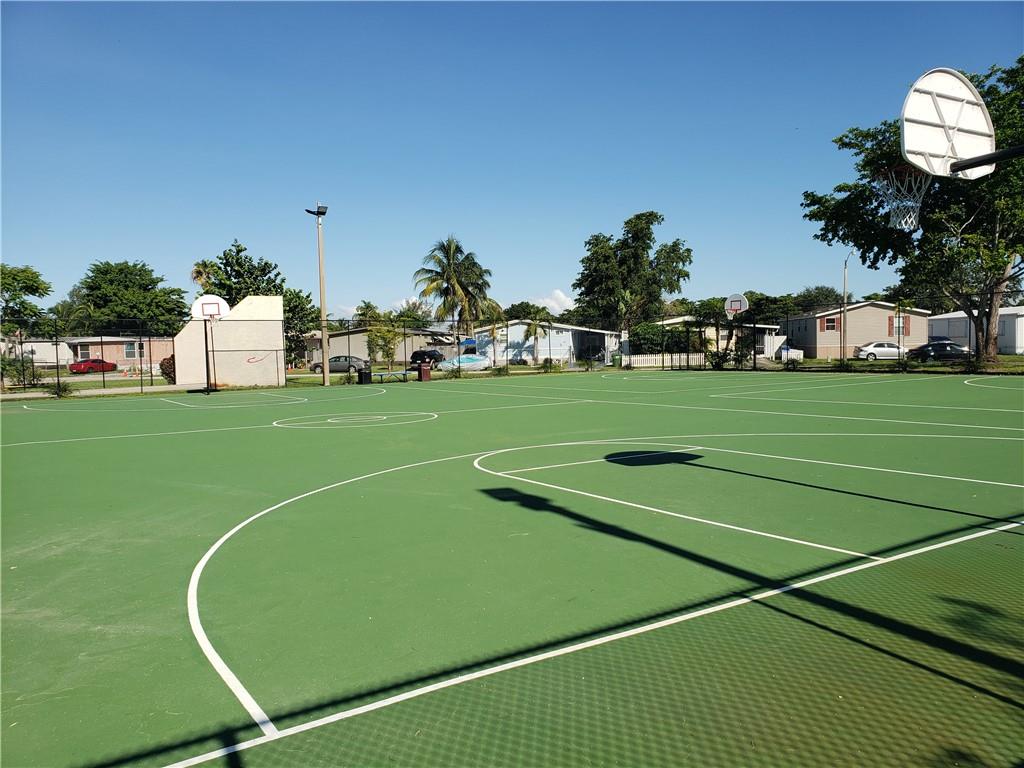 HOLLY LAKE - Residential