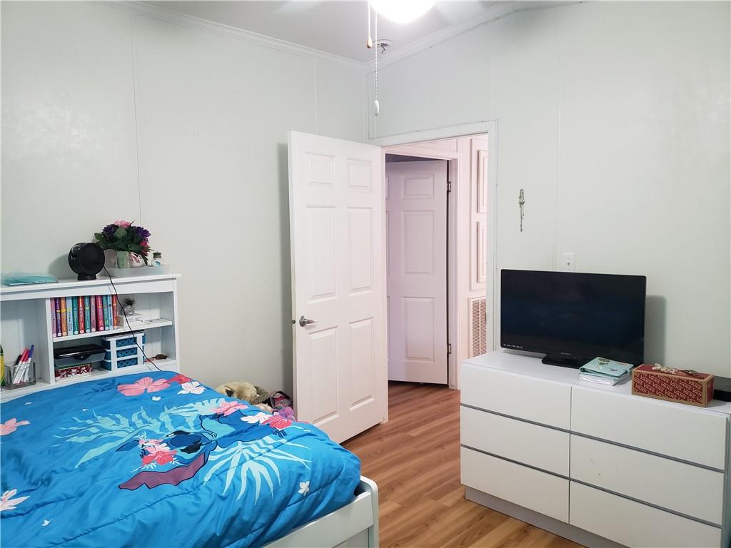 HOLLY LAKE - Residential