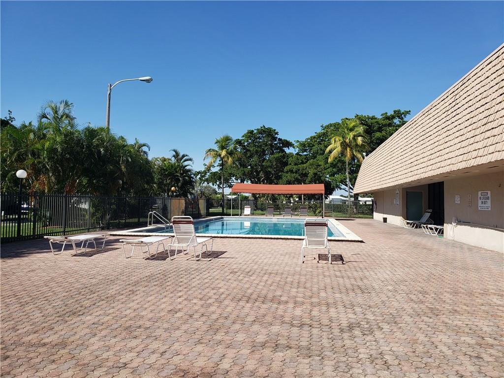 HOLLY LAKE - Residential