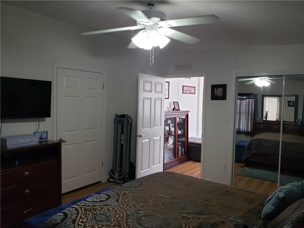 HOLLY LAKE - Residential