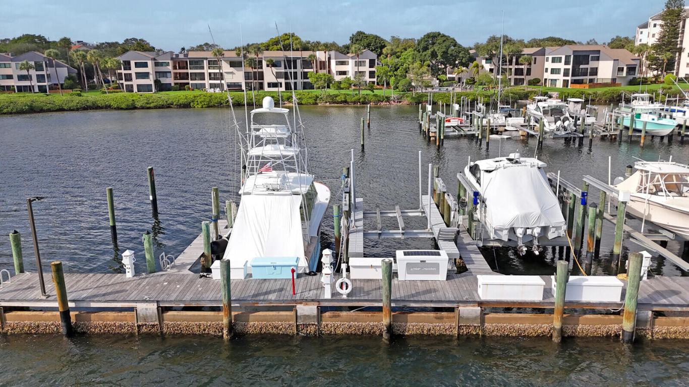 TWELVE OAKS MARINA CONDO - Land