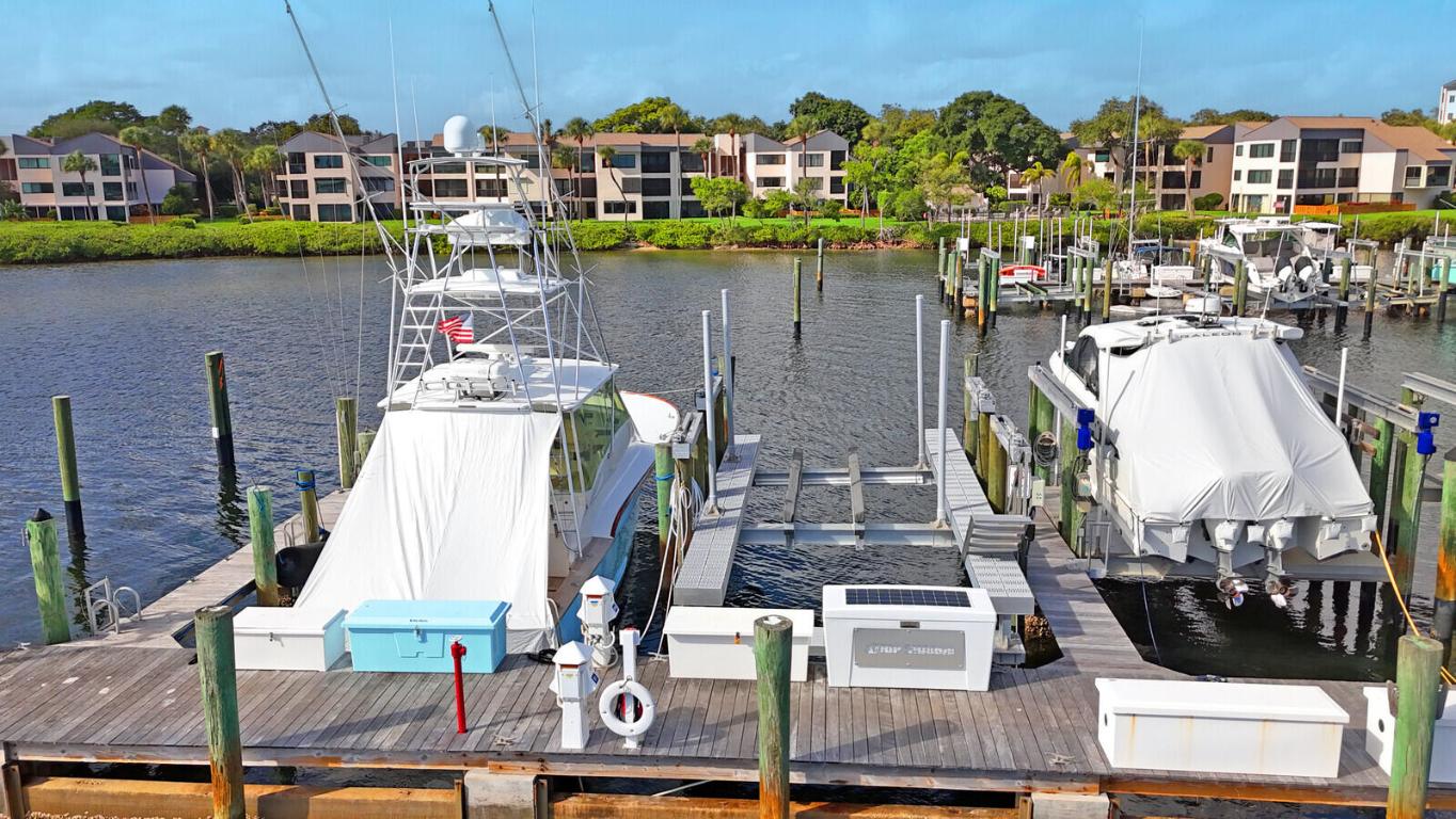 TWELVE OAKS MARINA CONDO - Land