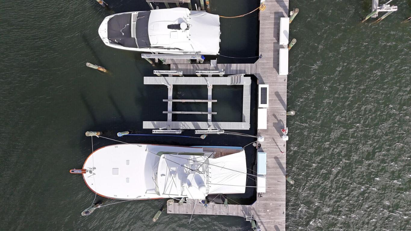 TWELVE OAKS MARINA CONDO - Land