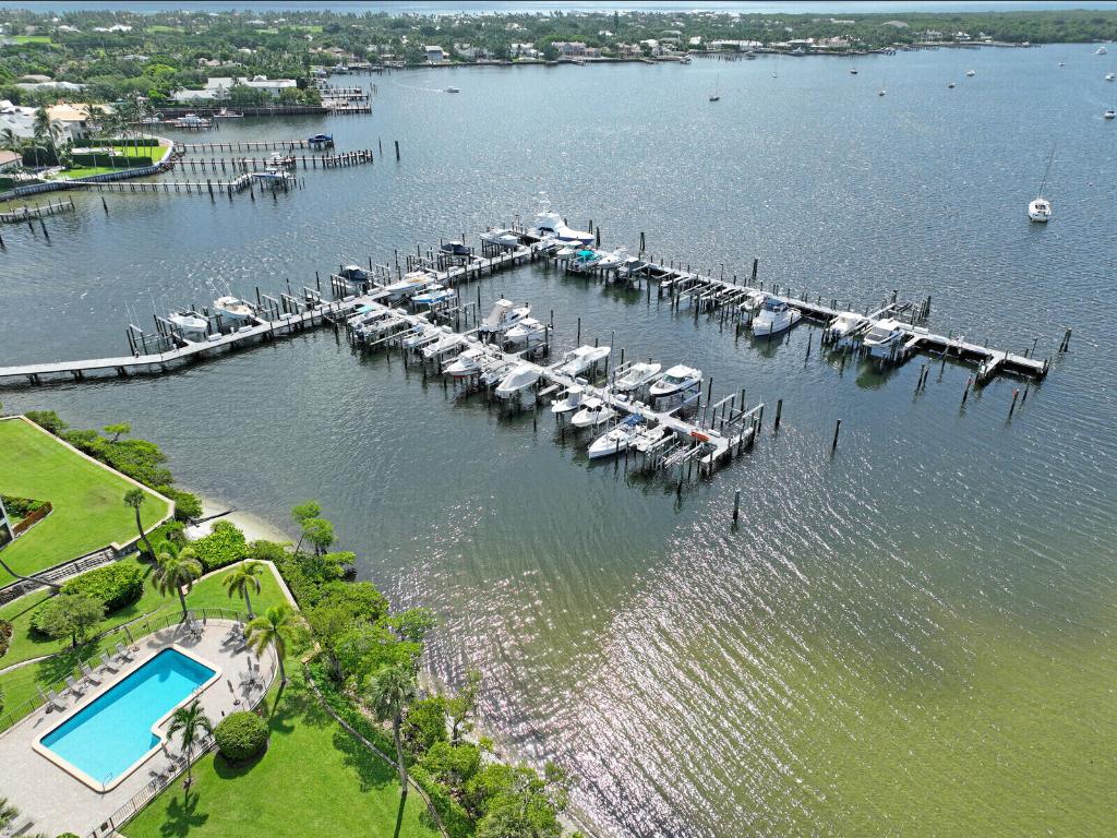 TWELVE OAKS MARINA CONDO - Land