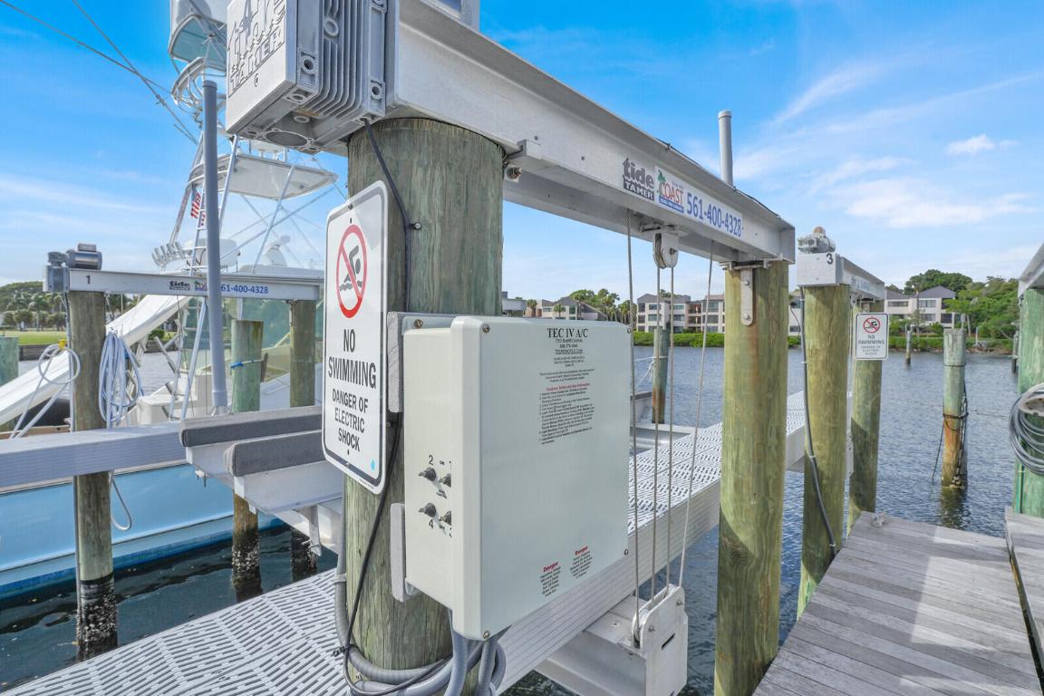 TWELVE OAKS MARINA CONDO - Land