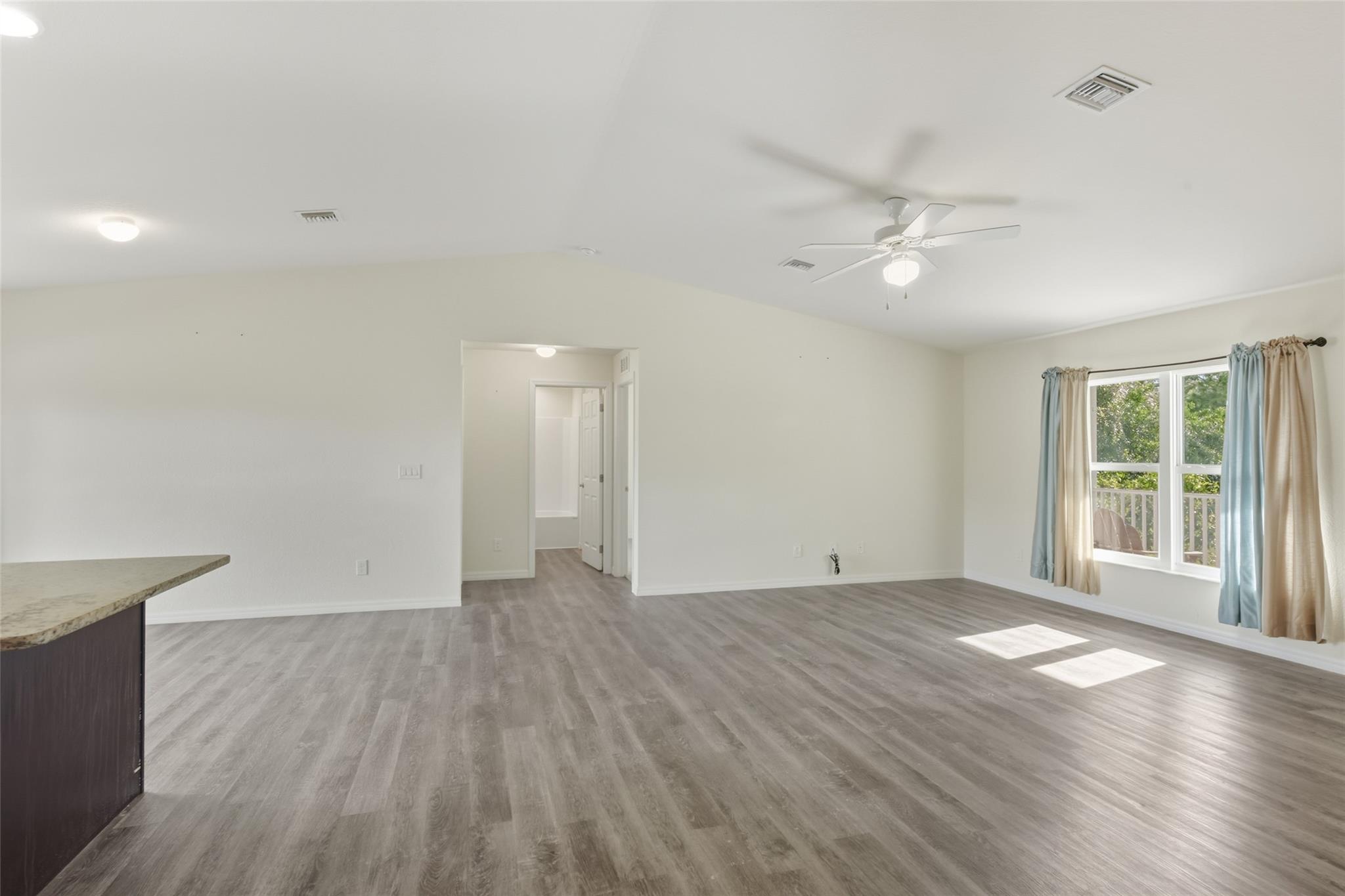 Port Labelle Unit 9 - Residential Lease