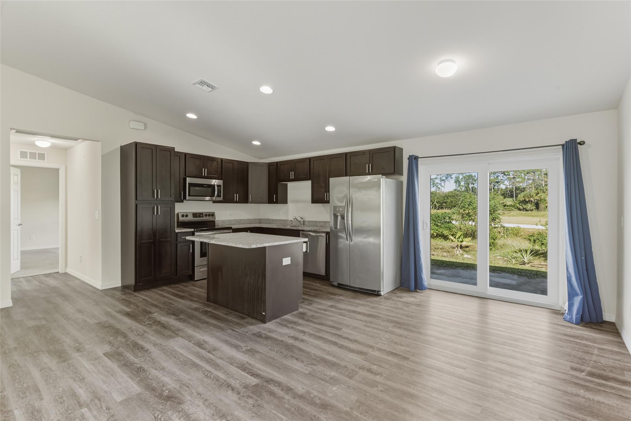 Port Labelle Unit 9 - Residential Lease