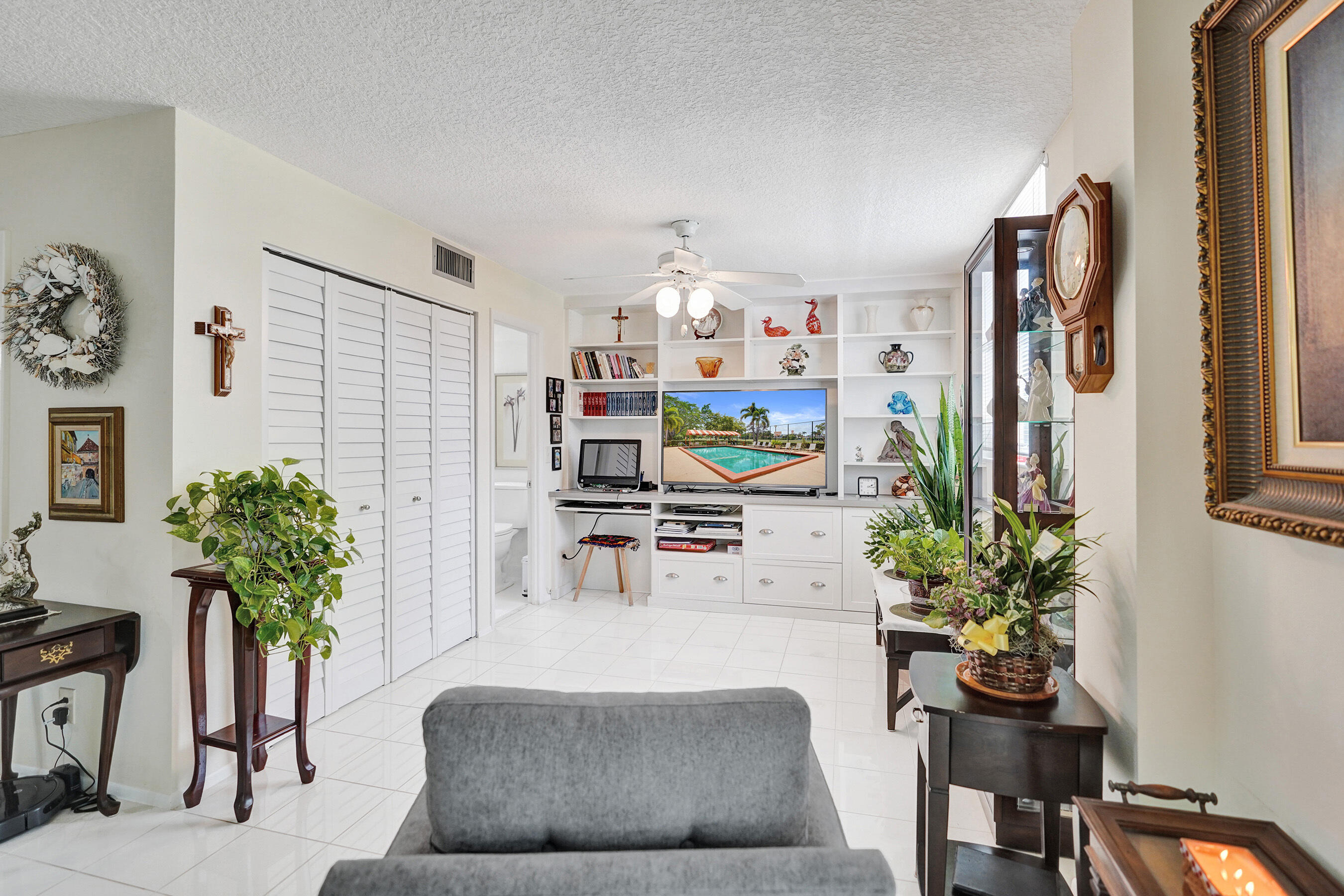 BOCA TEECA CONDO 5 - Residential