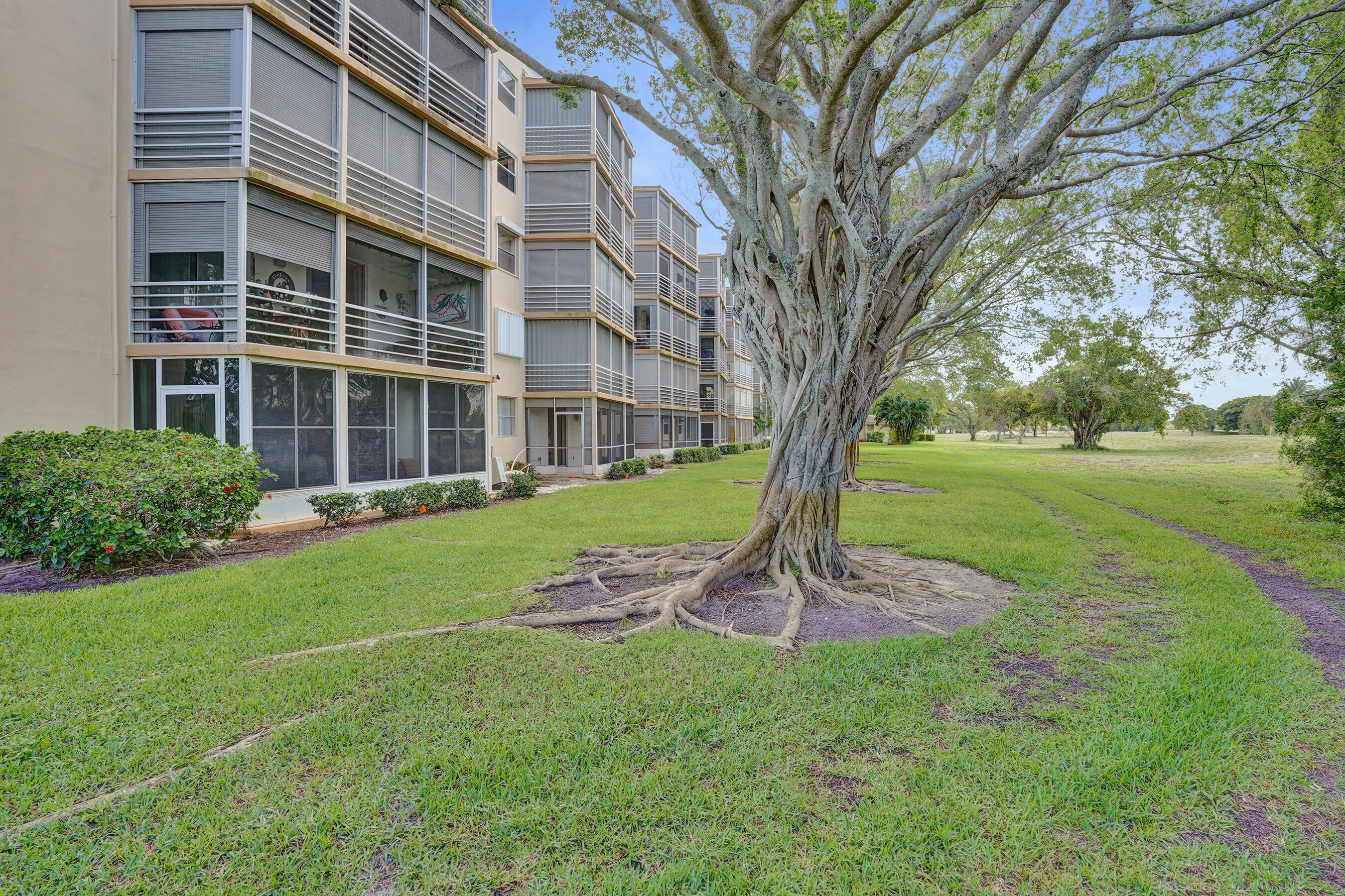 BOCA TEECA CONDO 5 - Residential