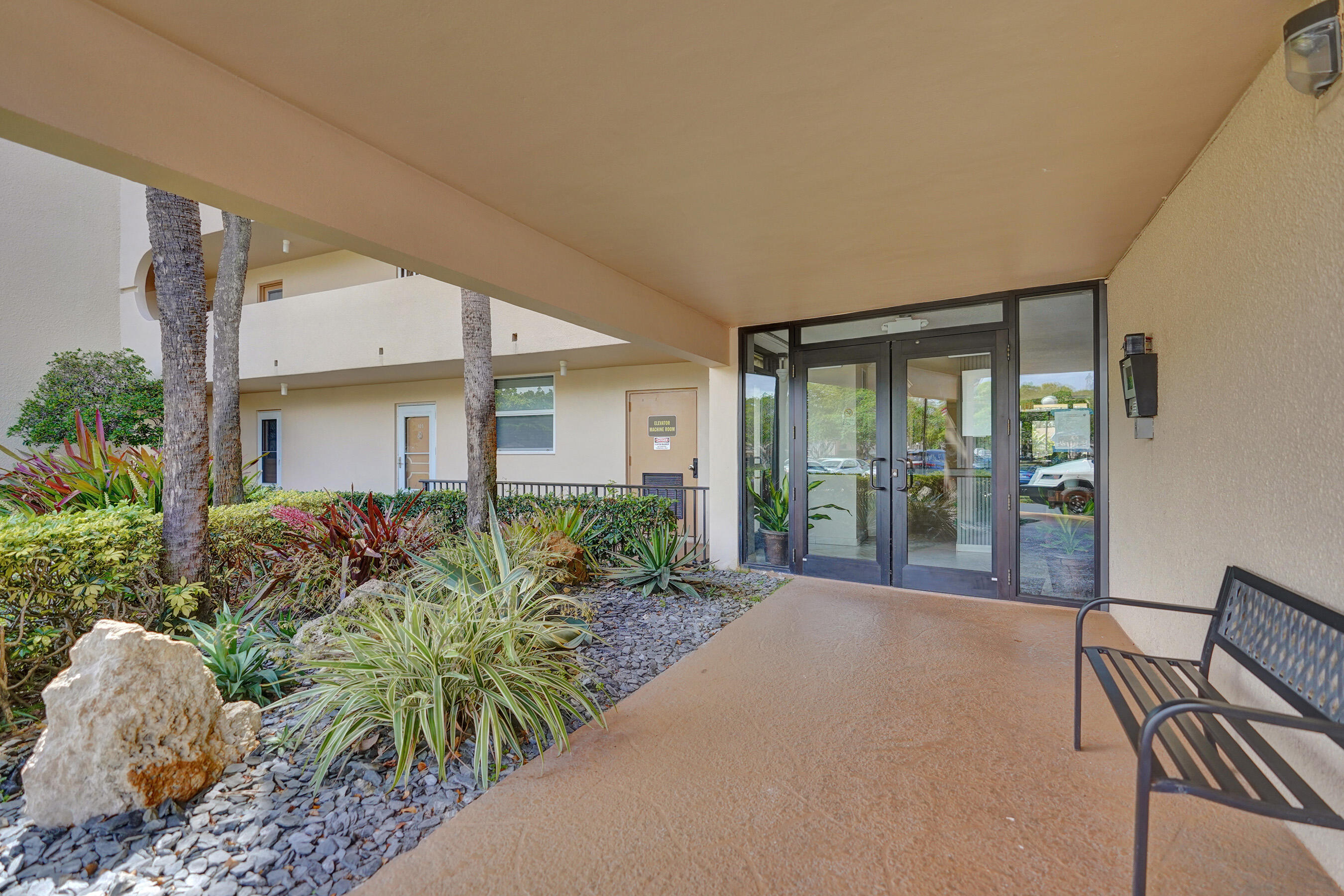 BOCA TEECA CONDO 5 - Residential