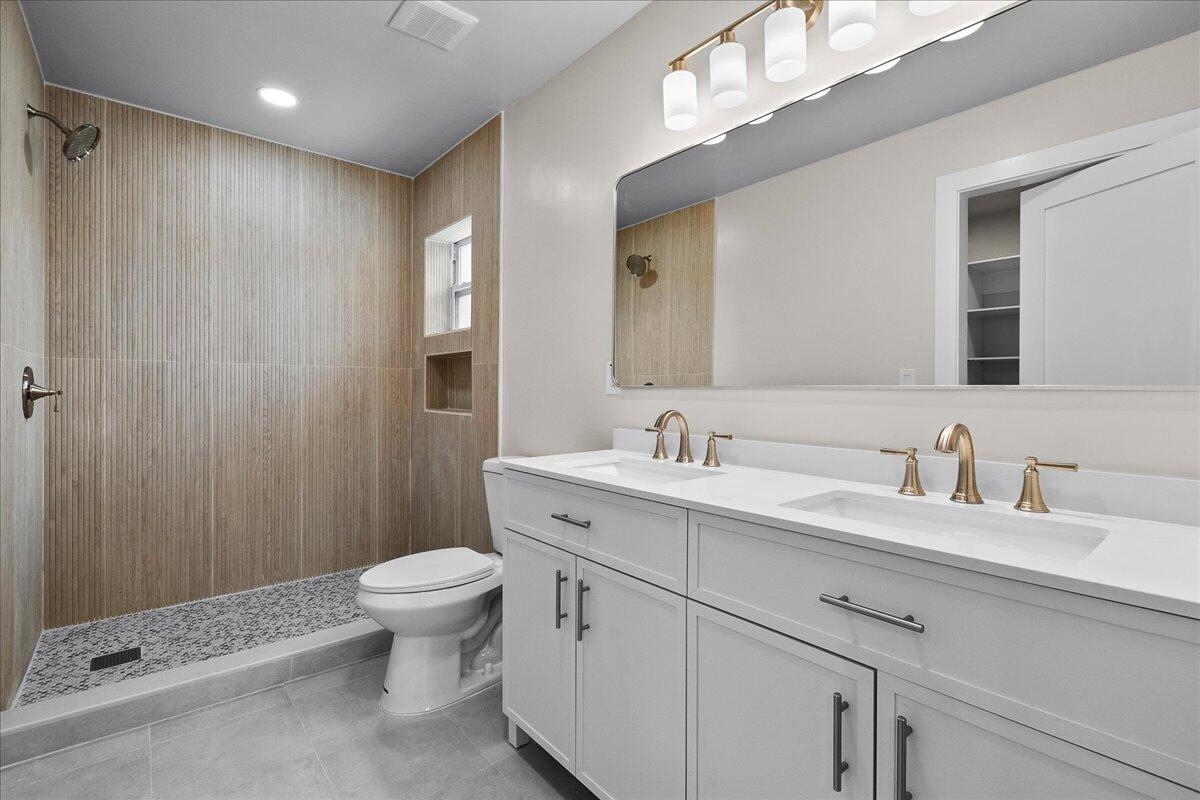 KELSEY CITY - Residential