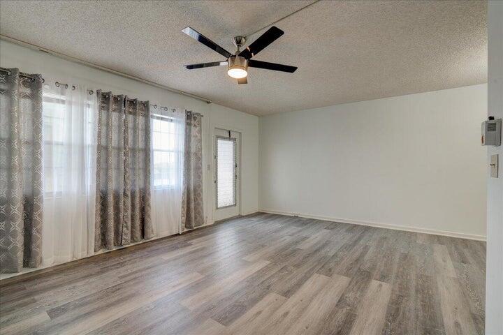 4110 Newport U 4110