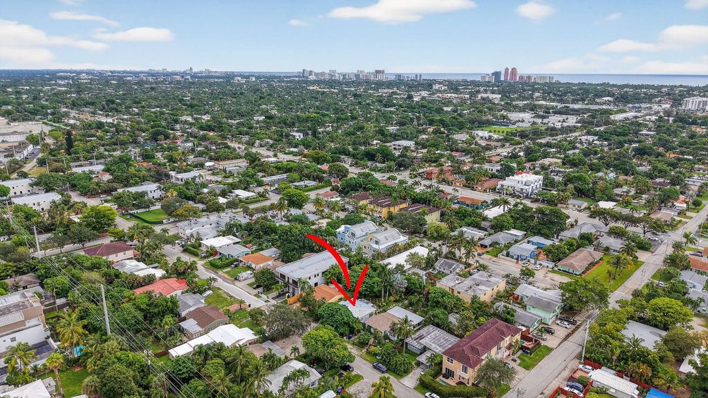 Photo of 1212 NE 13th Avenue, Fort Lauderdale, FL 33304 (MLS # F10527016)