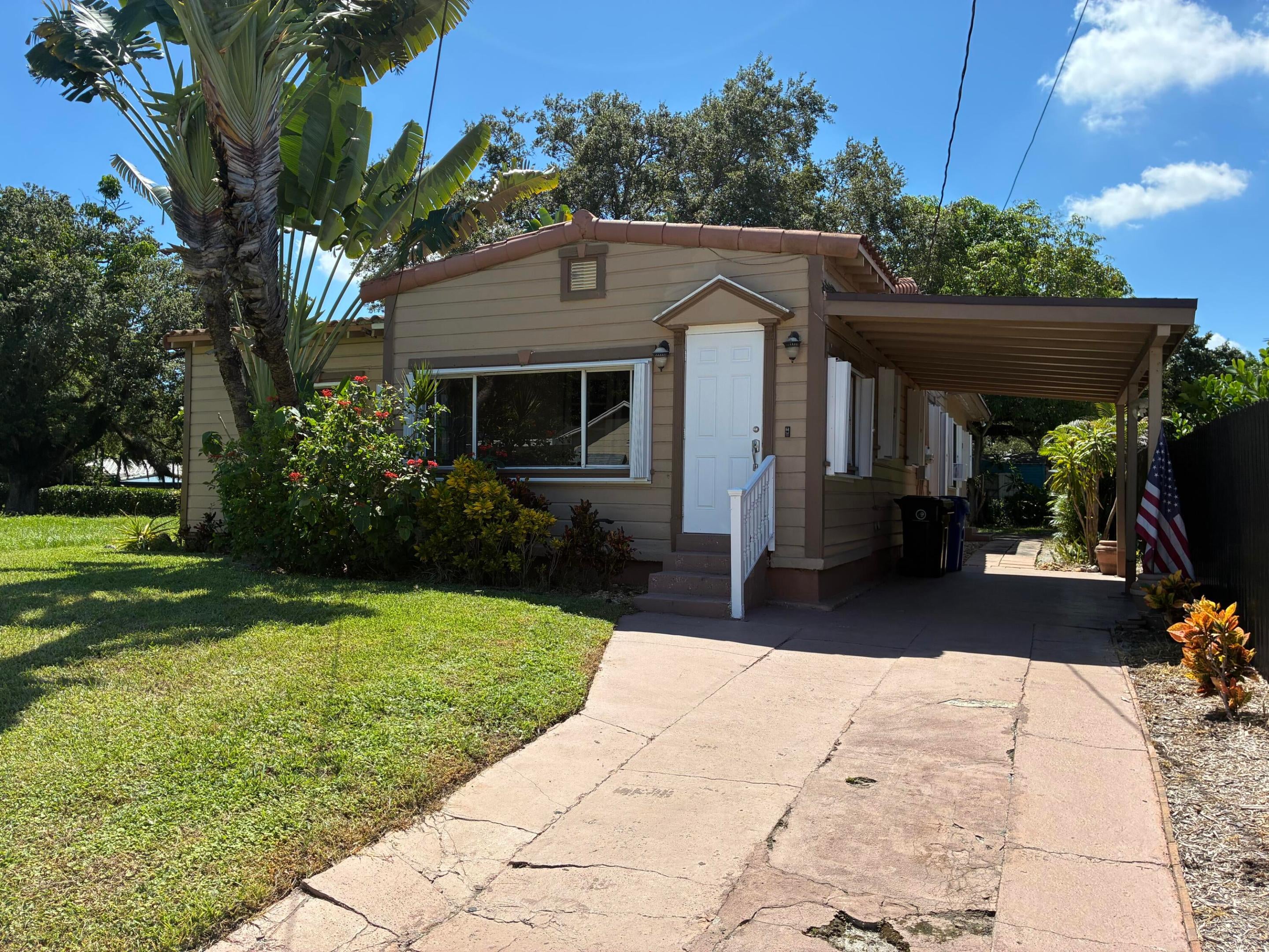 18 SE 10TH Street