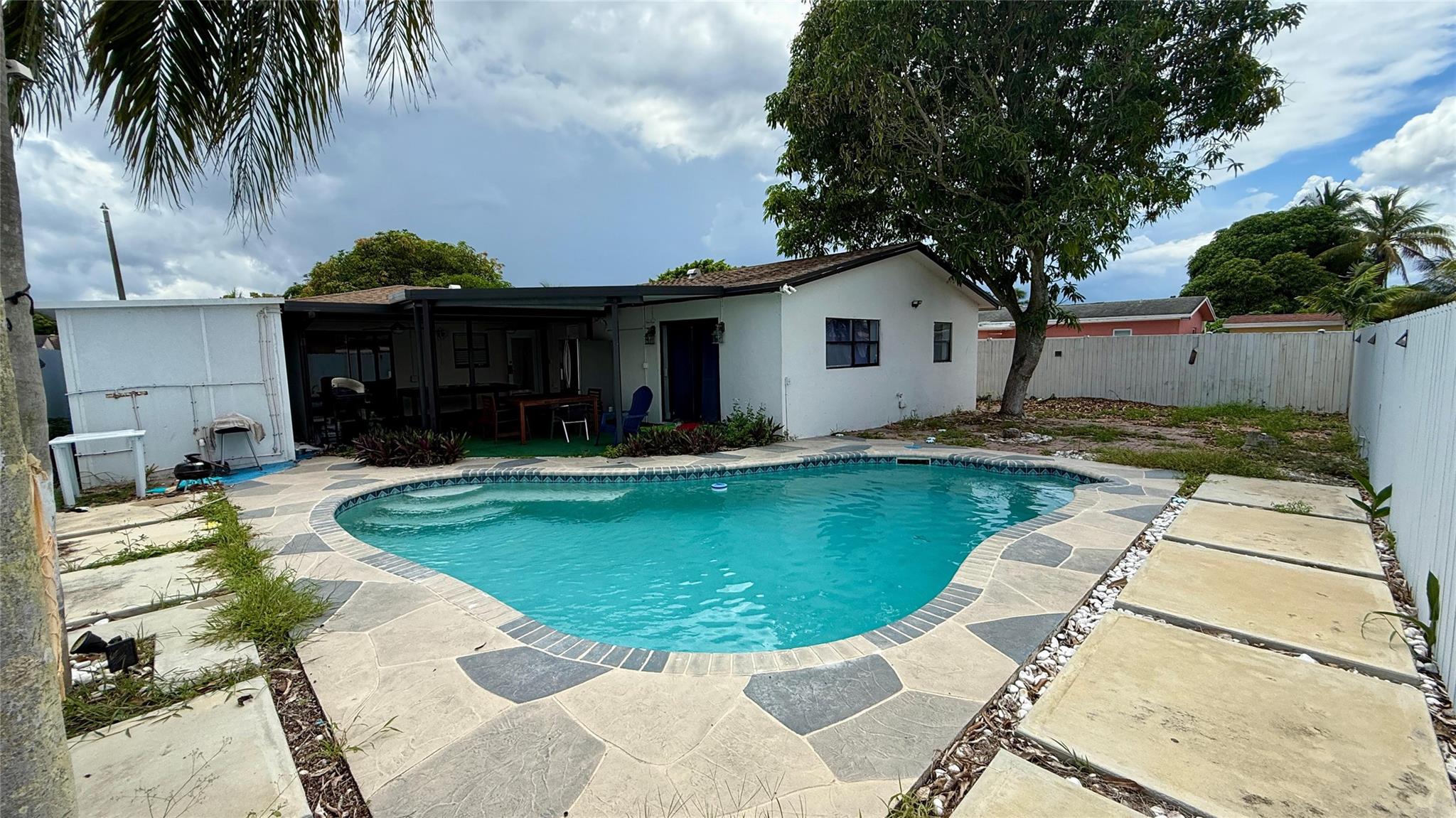 NORTH LAUDERDALE VILLAGE - Residential