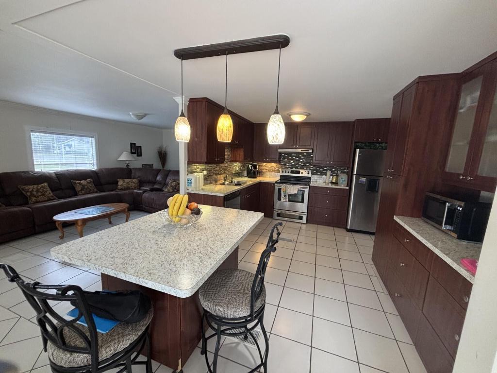 TALLOWWOOD ISLE - Residential