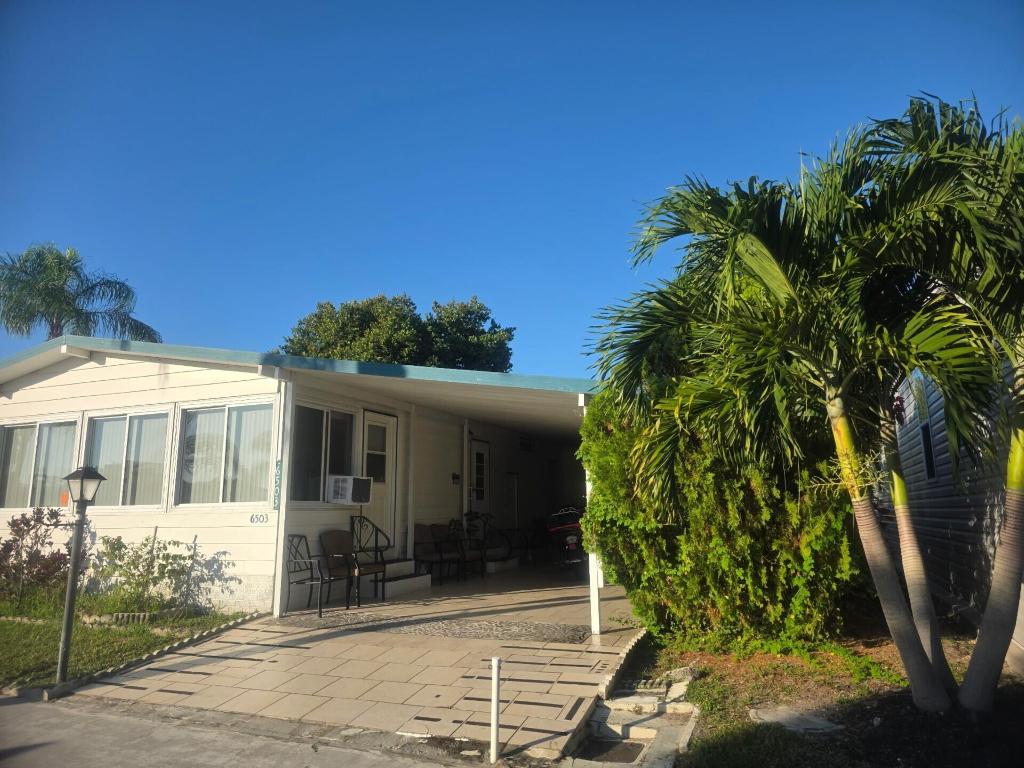 TALLOWWOOD ISLE - Residential