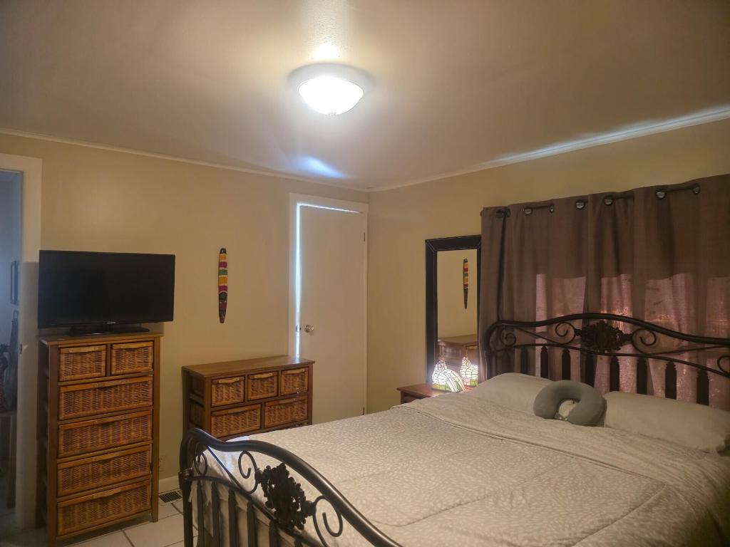 TALLOWWOOD ISLE - Residential