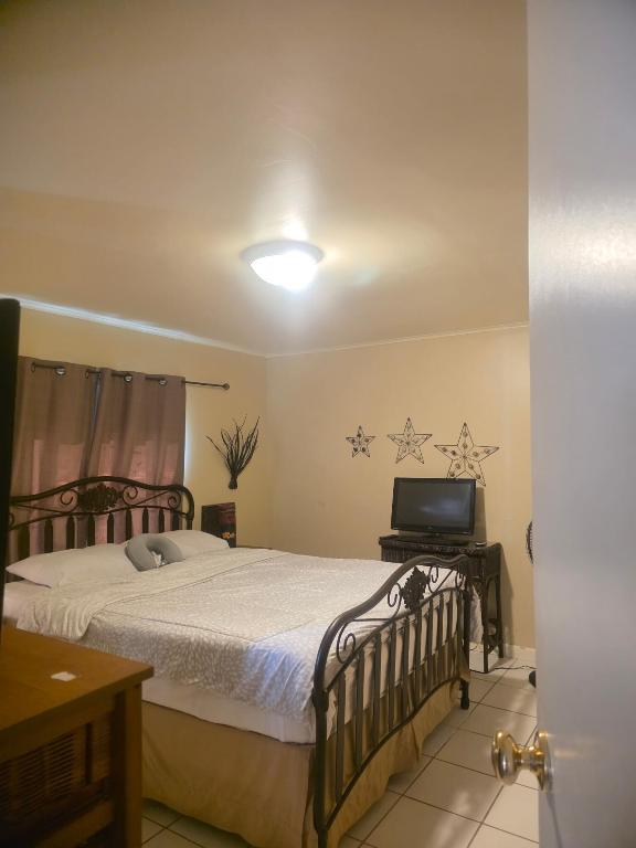 TALLOWWOOD ISLE - Residential